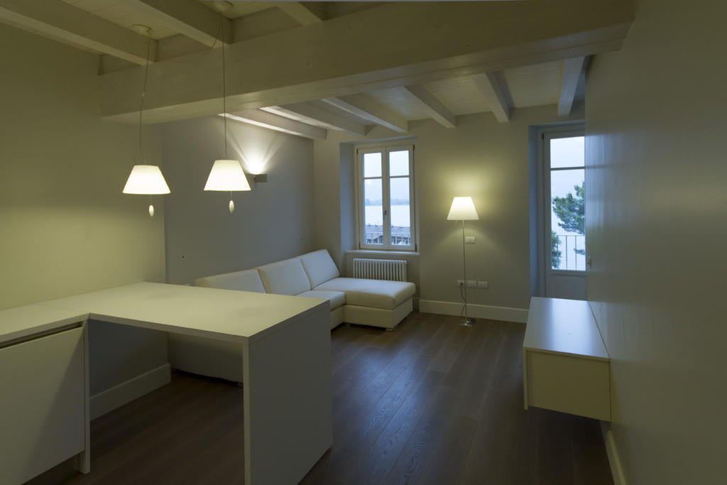 La Casa Del Porto Apartment Ловере Екстериор снимка
